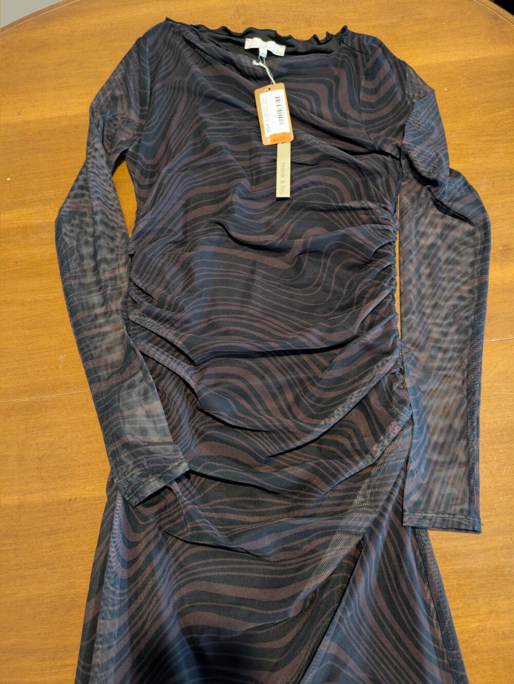 Long Sleeve Ruched Wave-Print Dress in Black and Brown